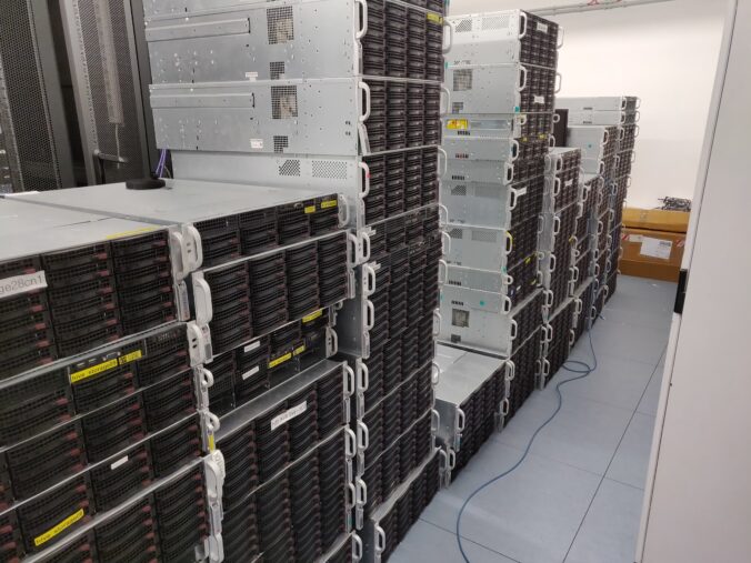 Ausgebaute Storage Server
